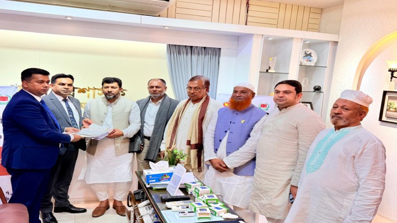 চট্টগ্রাম-১৫ আসনে মনোনয়নপত্র জমা দিলেন বিএনপি মনোনীত প্রার্থী নাজমুল মোস্তফা আমিন...