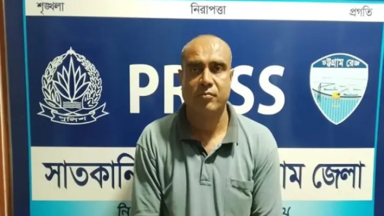অস্ত্র হাতে ছবি ভাইরাল, সাতকানিয়ায় যুবলীগ নেতা গ্রেফতার