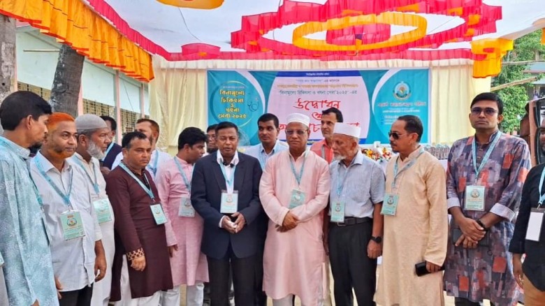 হাটহাজারীতে বিনামূল্যে চিকিৎসা ও খৎনা সেবা কর্মসূচি অনুষ্ঠিত