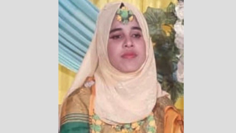 বাঁশখালীতে বসতঘরে নববধূর ঝুলন্ত লাশ