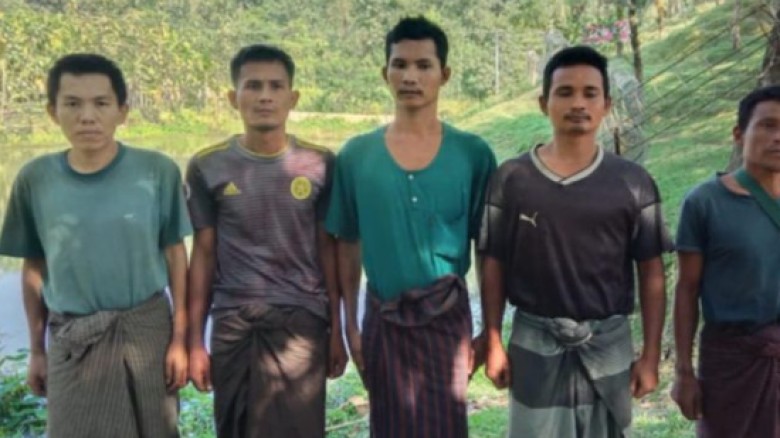 নাইক্ষ্যংছড়িতে মিয়ানমারের নিরাপত্তা বাহিনীর ৫ সদস্য আটক