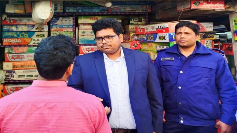 হাটহাজারীতে মোবাইল কোর্ট অভিযান: ৯ মামলায় ২৪ হাজার টাকা জরিম