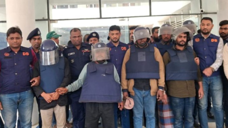 রাউজানে হিন্দু বাড়িতে আগুন: গ্রেপ্তার আরও ৬