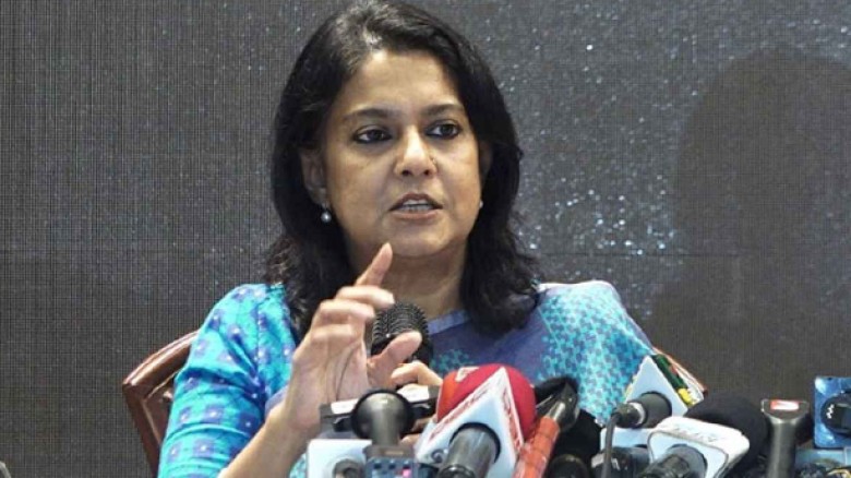 নিজের স্বার্থের ঊর্ধ্বে উঠে দেশের কথা ভাবতে হবে: তথ্য উপদেষ্