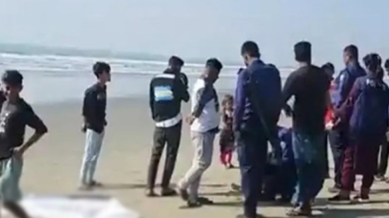 টেকনাফ সৈকতে ভেসে এল কন্যাশিশুর লাশ