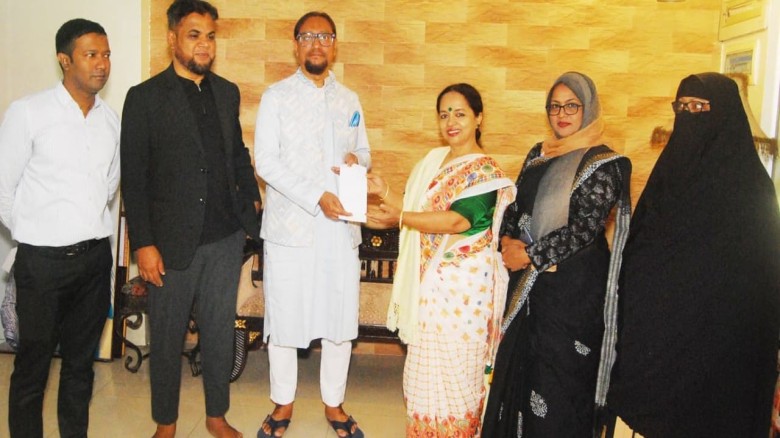 অবসরপ্রাপ্ত শিক্ষকদের গ্র্যাচুইটি-প্রভিডেন্ট চেক বিতরণ অনুষ্