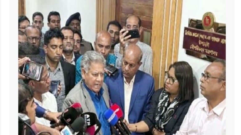 বন্দরের ধর্মঘট নিয়ে সরকার হার্ডলাইনে যাওয়ার সিদ্ধান্ত নিয়েছে