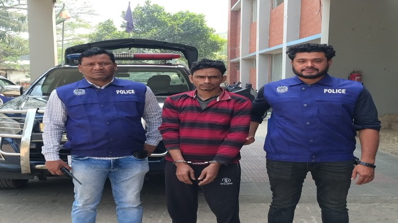 আনোয়ারায় ৯ মামলার সাজাপ্রাপ্ত পলাতক আব্দুল করিম অবশেষে পুলিশ