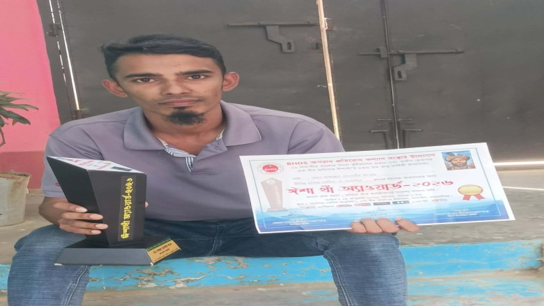 রাঙামাটির কলমযোদ্ধা নাজমুল হোসাইন শাওনের সাহিত্যিক জয়জয়কার  