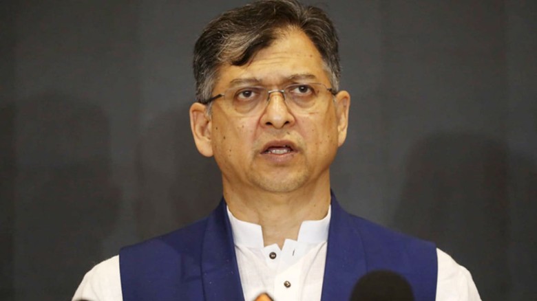 পুলিশের কাজে রাজনৈতিক হস্তক্ষেপ বন্ধ ও মামলা যাচাইয়ের ঘোষণা 