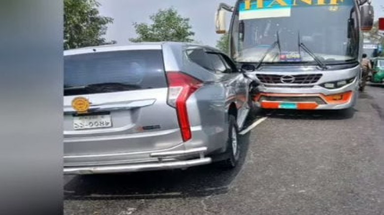 পটিয়ায় সড়ক দূঘর্টনায় পার্বত্য জেলা পরিষদ চেয়ারম্যানের স্ত্রী