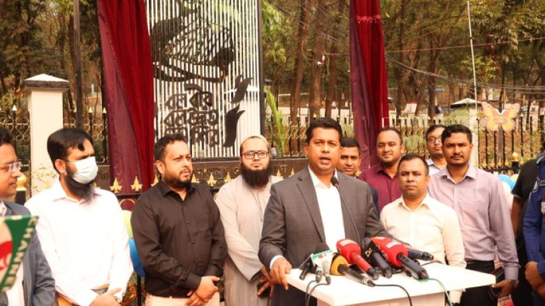 তরুণদের সামনে বিদ্রোহী কবি নজরুলকে তুলে ধরার আহ্বান চট্টগ্রা