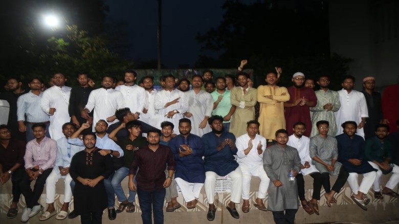 বেগম জিয়া ও শহীদ ওয়াসিমের মাগফিরাত কামনায় চট্টগ্রাম কলেজ ছাত