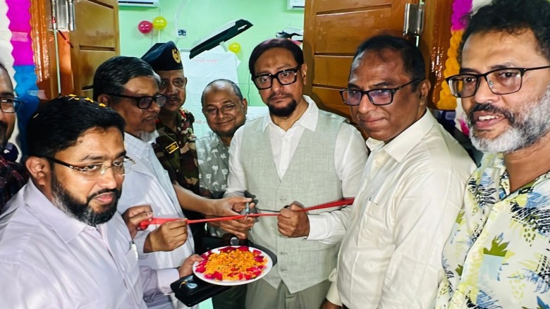 চমেক হাসপাতালে ওটি উদ্বোধন ও শিশু ওয়ার্ড পরিদর্শনকালে ডা. শা