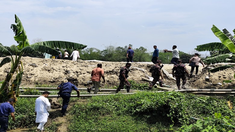 মিরসরাইয়ে ভ্রাম্যমাণ আদালতের অভিযান, শ্যালো মেশিন ধ্বংস ও বি
