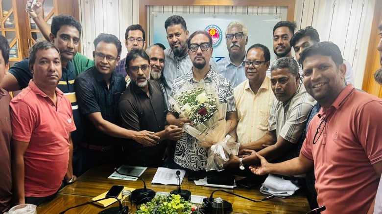 সিটি মেয়রের সাথে সিটি কর্পোরেশন  একাদশ কার্যনির্বাহী কমিটির 