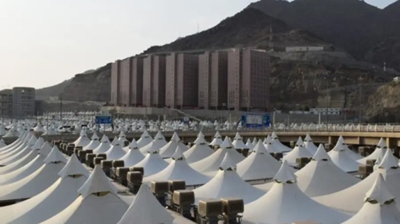 মিনায় হজযাত্রীদের জন্য তাঁবু তৈরির কাজ শুরু