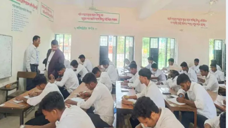 পড়াশোনা করে পরীক্ষার্থীদের কেন্দ্রে আসতে হবে : চট্টগ্রাম ডিস