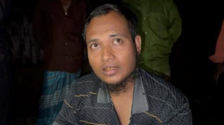 কোদালের কোপে গৃহবধূ খুন, স্বামী গ্রেপ্তার