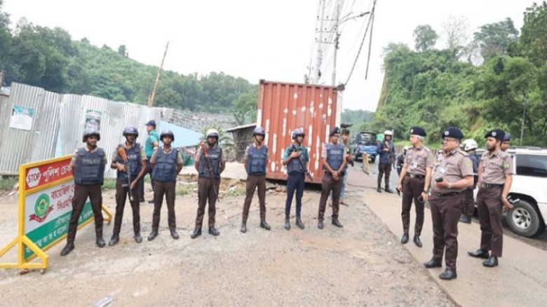 চেকপোস্ট কার্যক্রমে সতর্কতার নির্দেশ সিএমপি কমিশনারের