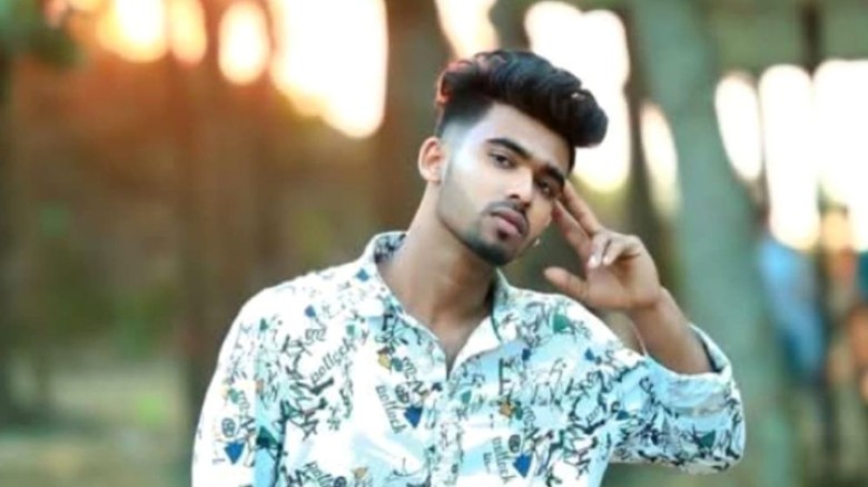 চোখে মরিচের গুঁড়া ছিটিয়ে যুবককে কুপিয়ে হত্যা