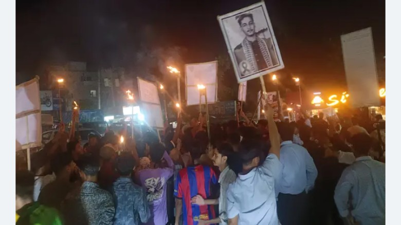চট্টগ্রামে নিরাপদ সড়কের দাবিতে মহাসড়ক অবরোধ