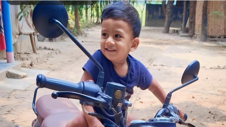 হাটহাজারীতে বাড়ির পাশের পুকুরে ডুবে শিশুর মৃত্যু