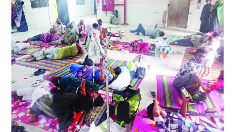 রোগীর ভারে কাহিল চমেক হাসপাতাল