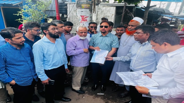 নগরীকে যানজটমুক্ত করতে পরিকল্পিত পদক্ষেপ নেওয়া হবে: মেয়র ডা.