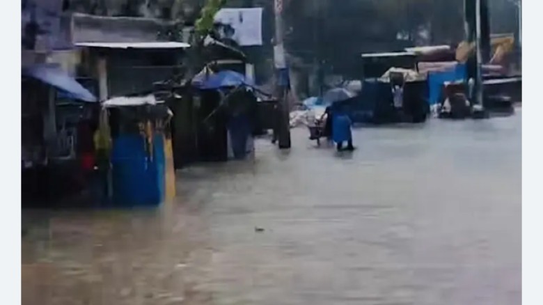 ৩০ মিলিমিটার বৃষ্টিতেই চট্টগ্রামের কাতালগঞ্জে জলাবদ্ধতা
