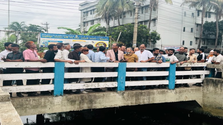 ইপিজেড-সল্টগোলা এলাকার জলাবদ্ধতা নিরসনে নয়ারহাট খালে স্লুইস