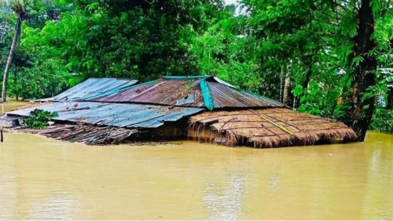 কুতুবদিয়া-পেকুয়ায় পানিবন্দি মানুষের মিলছে না শুকনো খাবার
