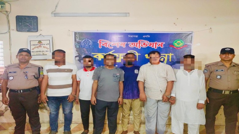 কর্ণফুলীর আত্মসাৎ হওয়া ১২ টনের বেশি সাইজিং লাইনার পেপার উদ্ধ