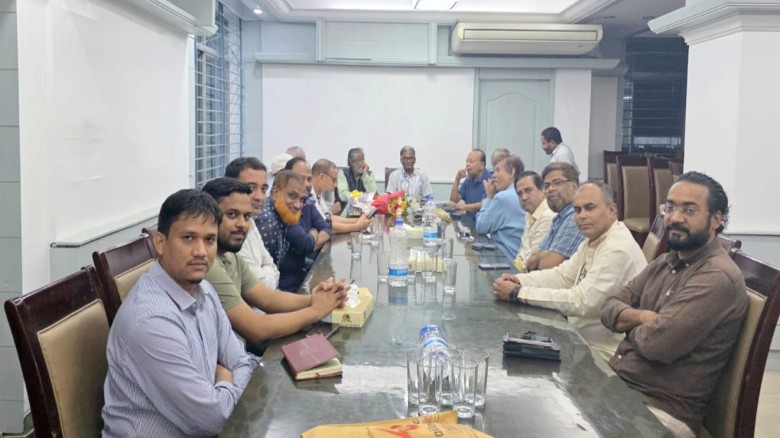 বাঁশখালীর বন্যাদুর্গতদের পুনর্বাসনে বাঁশখালী সচেতন নাগরিক ফো