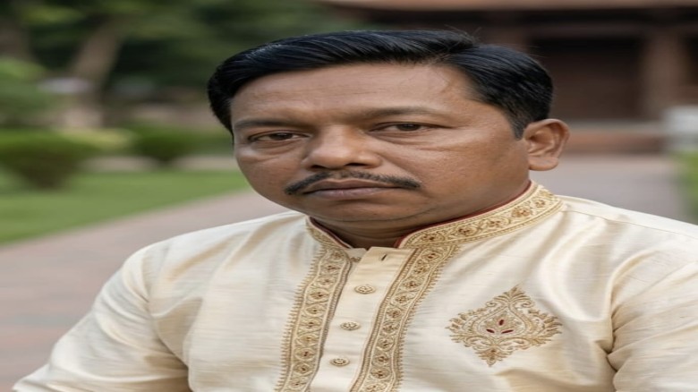 বড়হাতিয়ায় ৪নং ওয়ার্ডের মেম্বার পদে নির্বাচন করতে চান কামাল হ