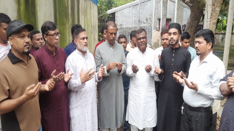 বোয়ালখালী পৌরসভার আমান আলী ও নজু মিয়া ফকির সড়ক উন্নয়ন কাজের 