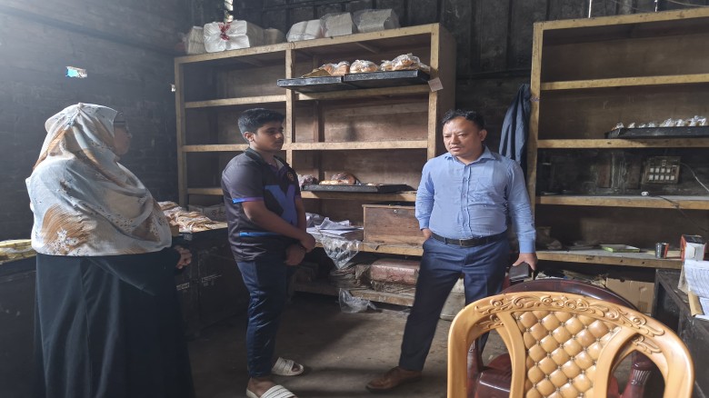 চন্দনাইশে শাহজালাল বেকারিকে ৫০ হাজার টাকা জরিমানা, ৩০ কেজি অ