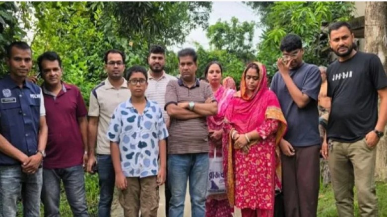 আত্মগোপনে থাকা সেই স্বর্ণ ব্যবসায়ী সপরিবারে চট্টগ্রামে আটক
