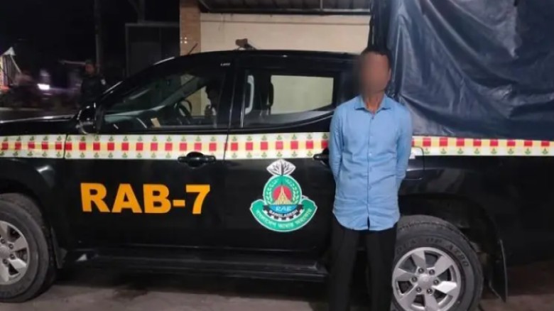 হাটহাজারীতে অস্ত্র মামলার ওয়ারেন্টভুক্ত আসামি গ্রেফতার