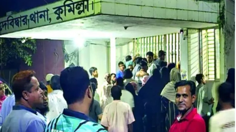 কুমিল্লায় কিশোর গ্যাংবিরোধী অভিযান, আটক আরও ৪১৫