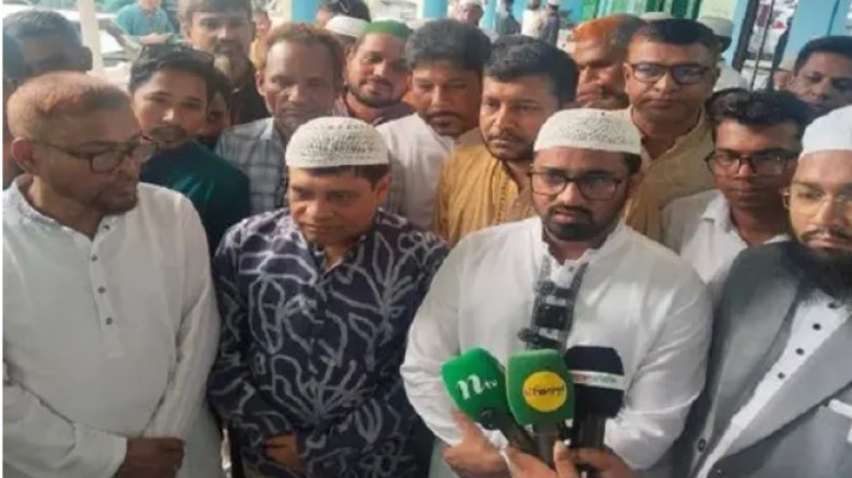 জামায়াত মুখে এক কথা বলে, কাজে মুনাফিকি আচরণ: রাশেদ খাঁন