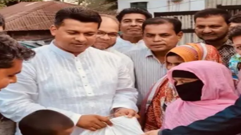 প্রধানমন্ত্রীর দেওয়া ঘরে কেমন আছেন সাজেদা, দেখতে গেলেন ডিসি...