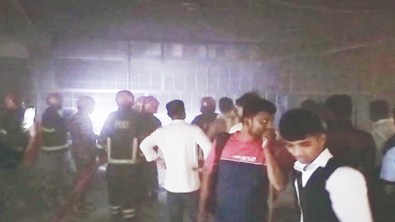 এবার কক্সবাজারে হোটেলে আগুন, আতঙ্কে ৩০০ পর্যটক ছুটল সৈকতে